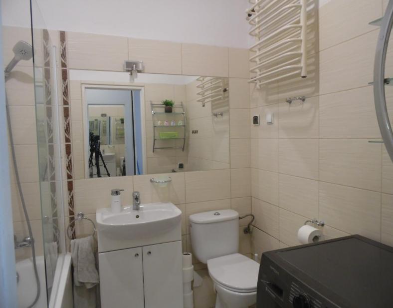 Mezzanine Appartment Вроцлав Екстериор снимка